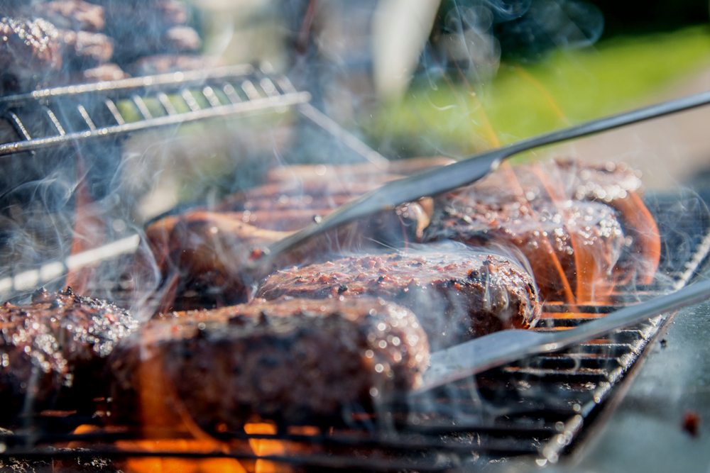 How to Use a Thermometer While Grilling